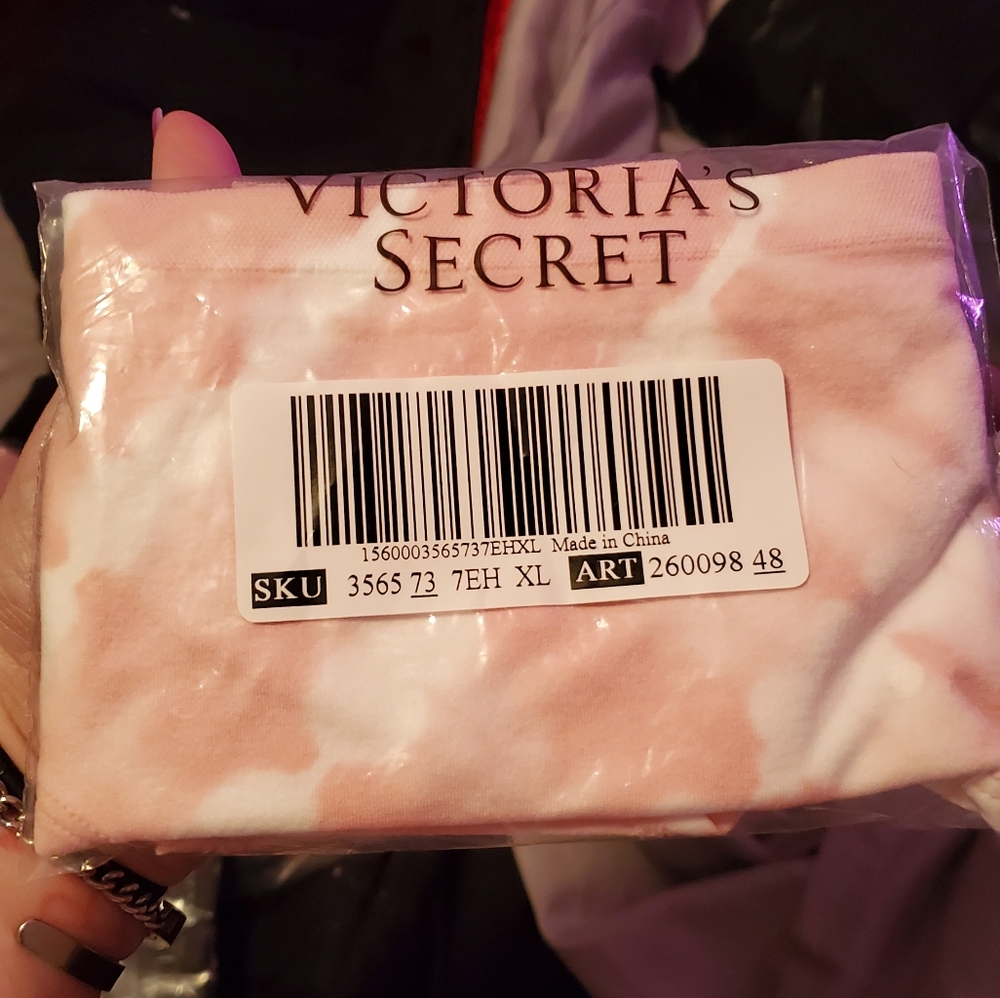 Victoria's Secret Boyshorts. NWOT.